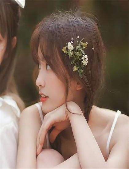 99热视频_日本夜夜操_拖行李箱的女人